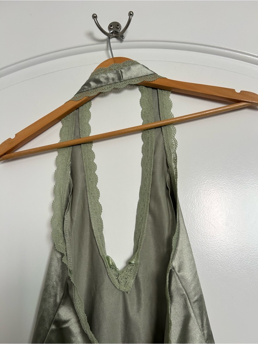 Kimchi Blue y2k 90s Satin Lace Halter Bow Babydoll Top Size M Chic Romantic - Picture 12 of 14